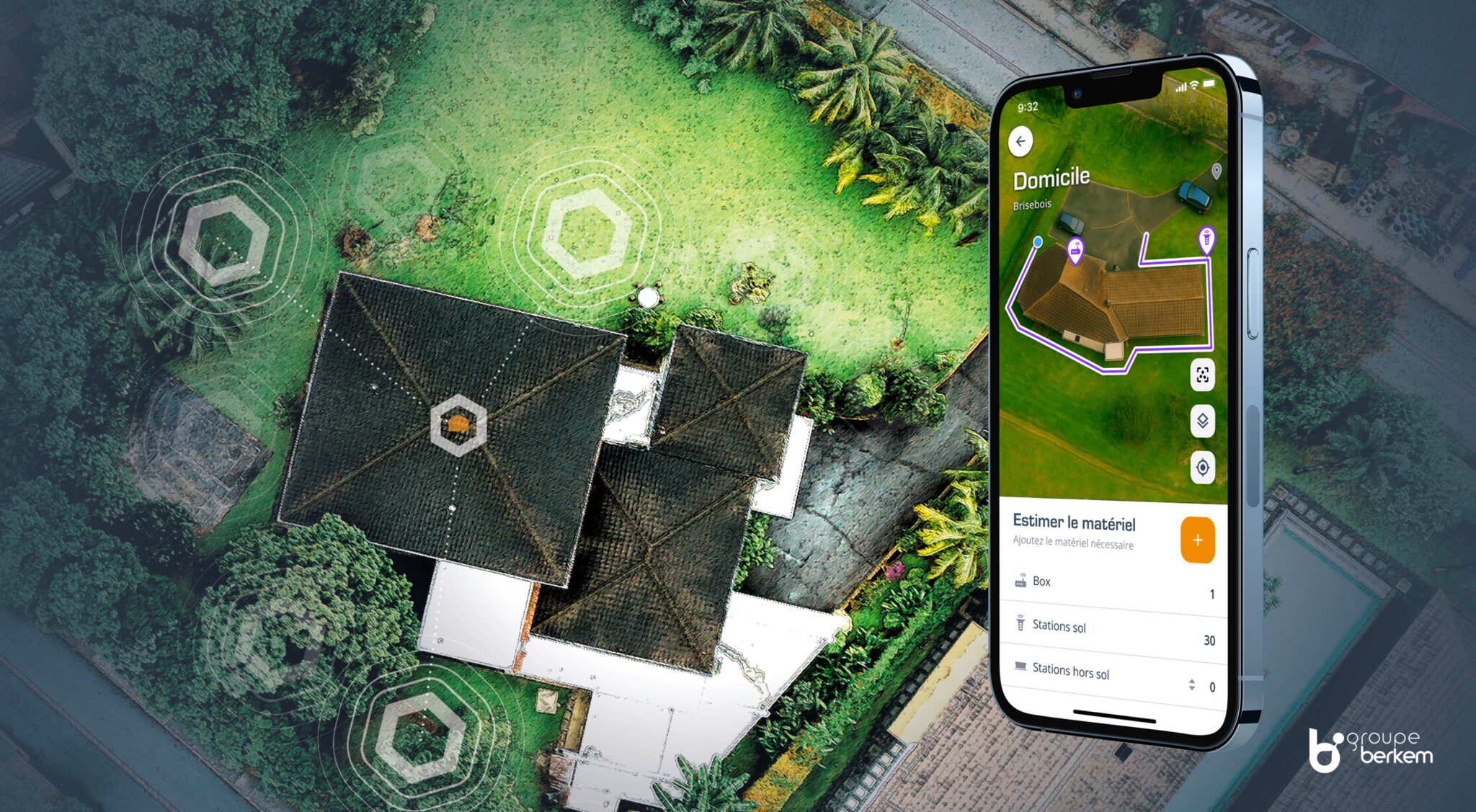 une vue de dessus d’une maison équipée du dispositif de pièges connectés de la société Novaterm et un écran de téléphone mobile qui représente le plan d’implantation des pièges autour de la maison en représentant la distance entre les pièges connectés.